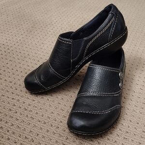Clarks Dark Navy Leather Slip-On Shoes